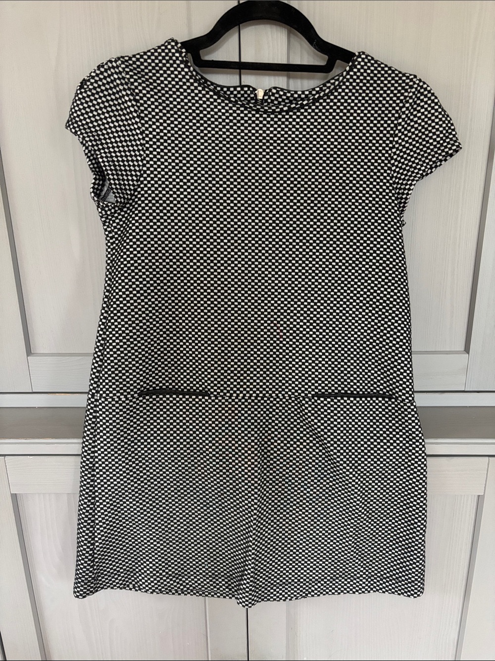 Zara Black and White Textured Cap-Sleeve Shift Dress